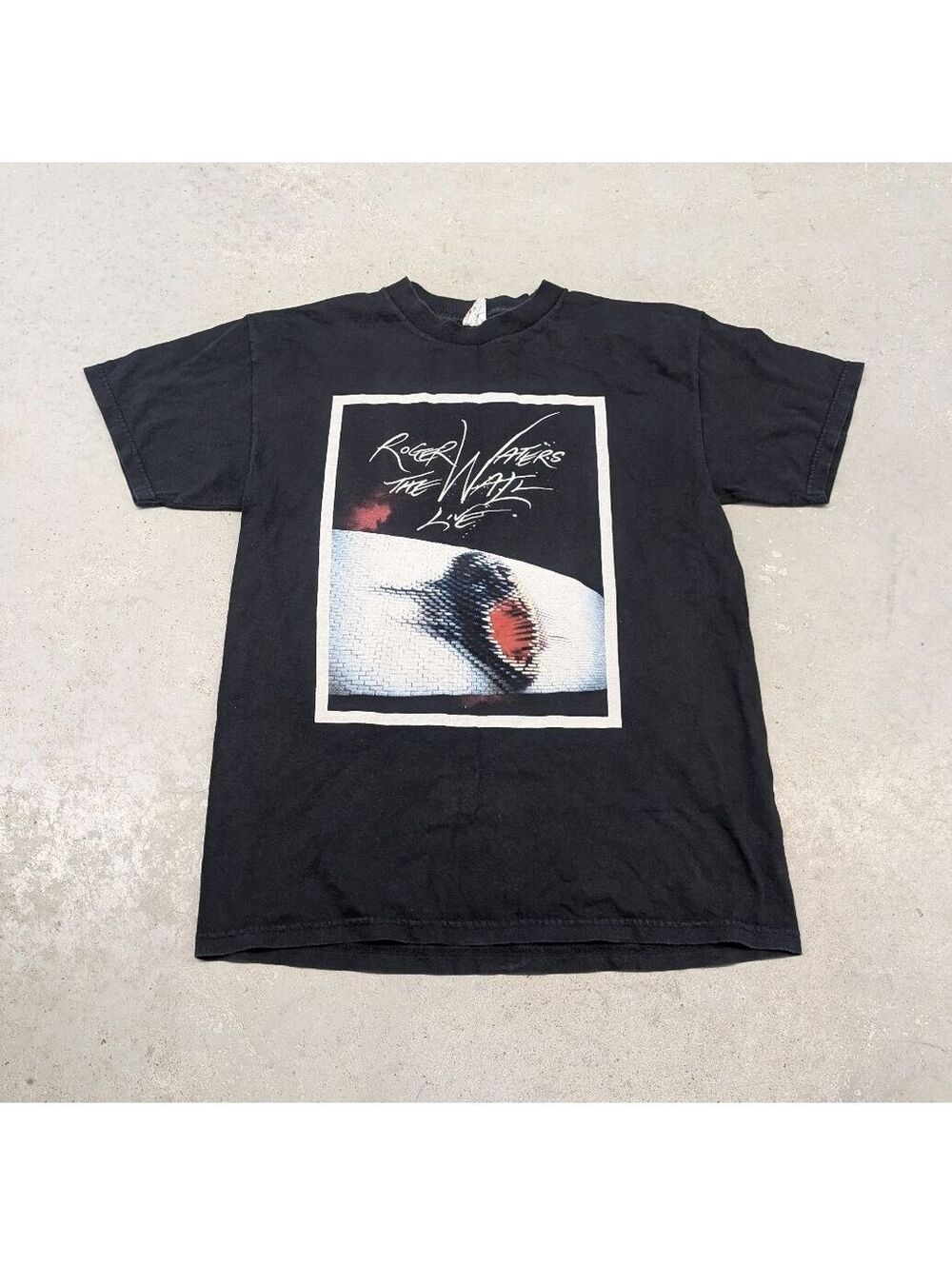 2010 Roger Water's The Wall Pink Floyd Concert T-shirt